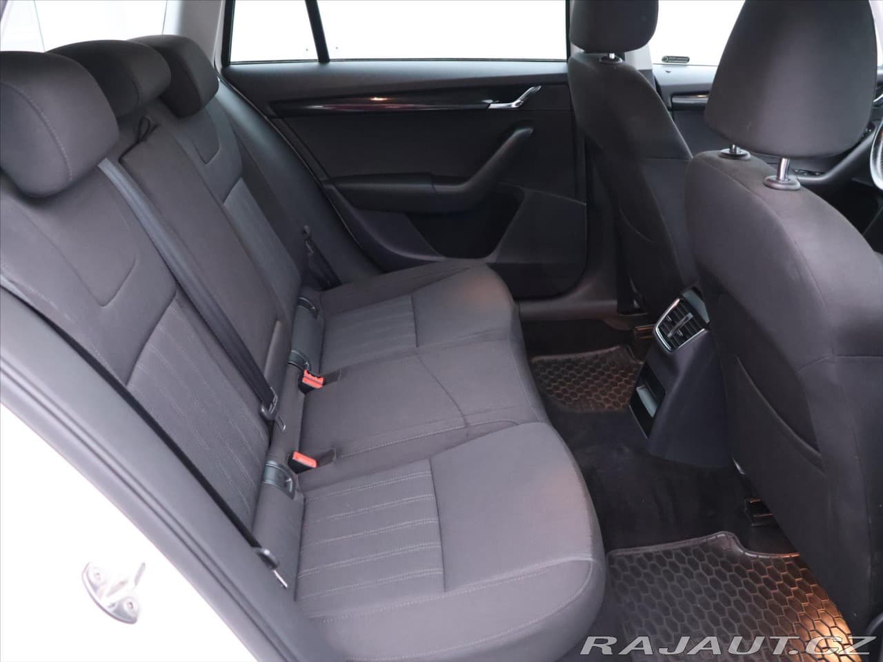 2018 Škoda OCTAVIA - 13