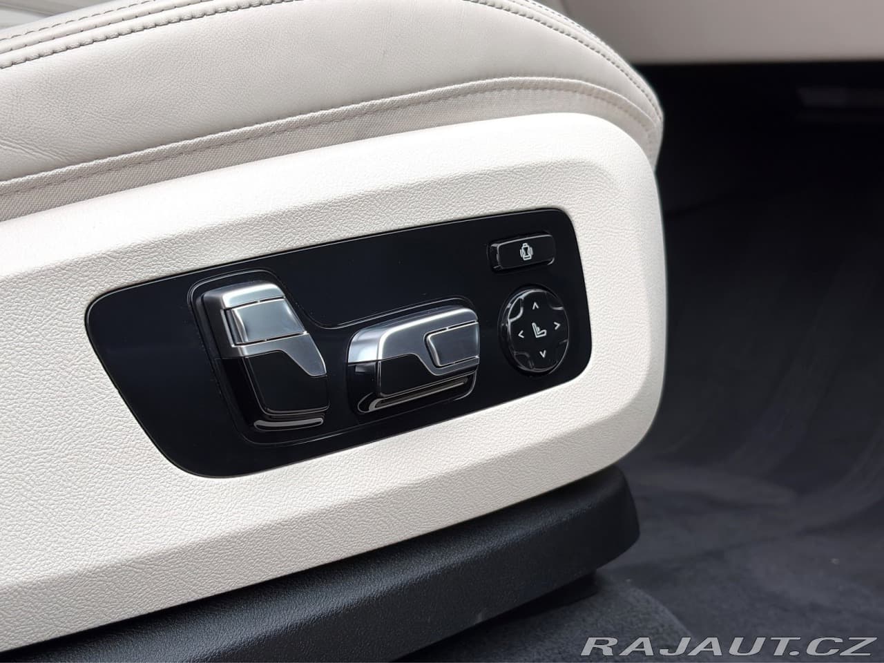 2020 BMW X5 - 16