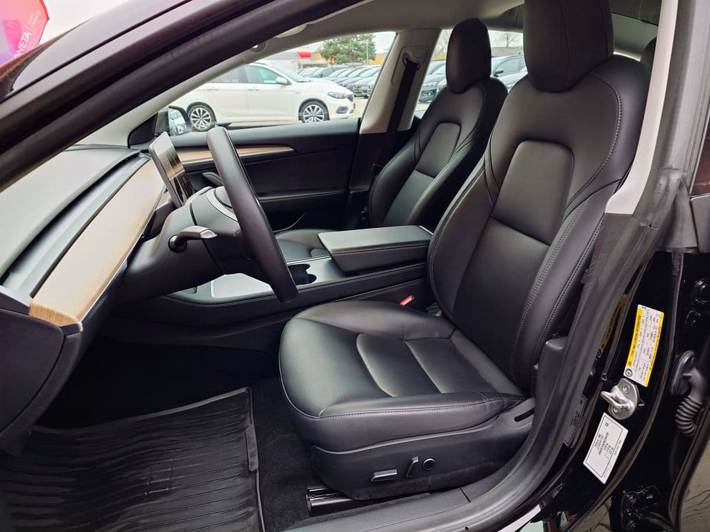 2021 Tesla Model 3 - 11