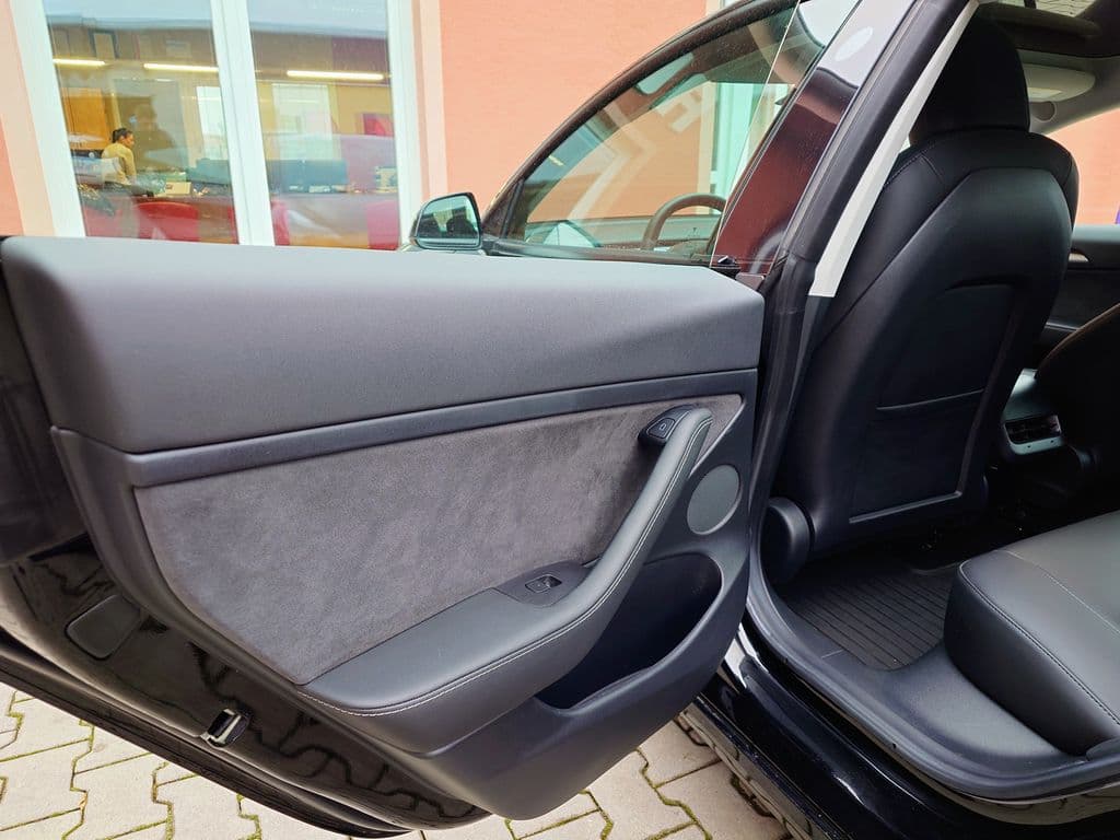 2021 Tesla Model 3 - 16