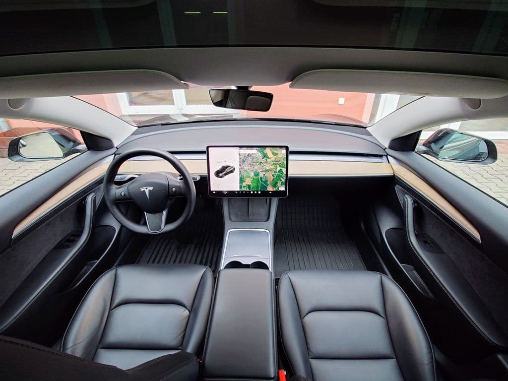 2021 Tesla Model 3 - 19