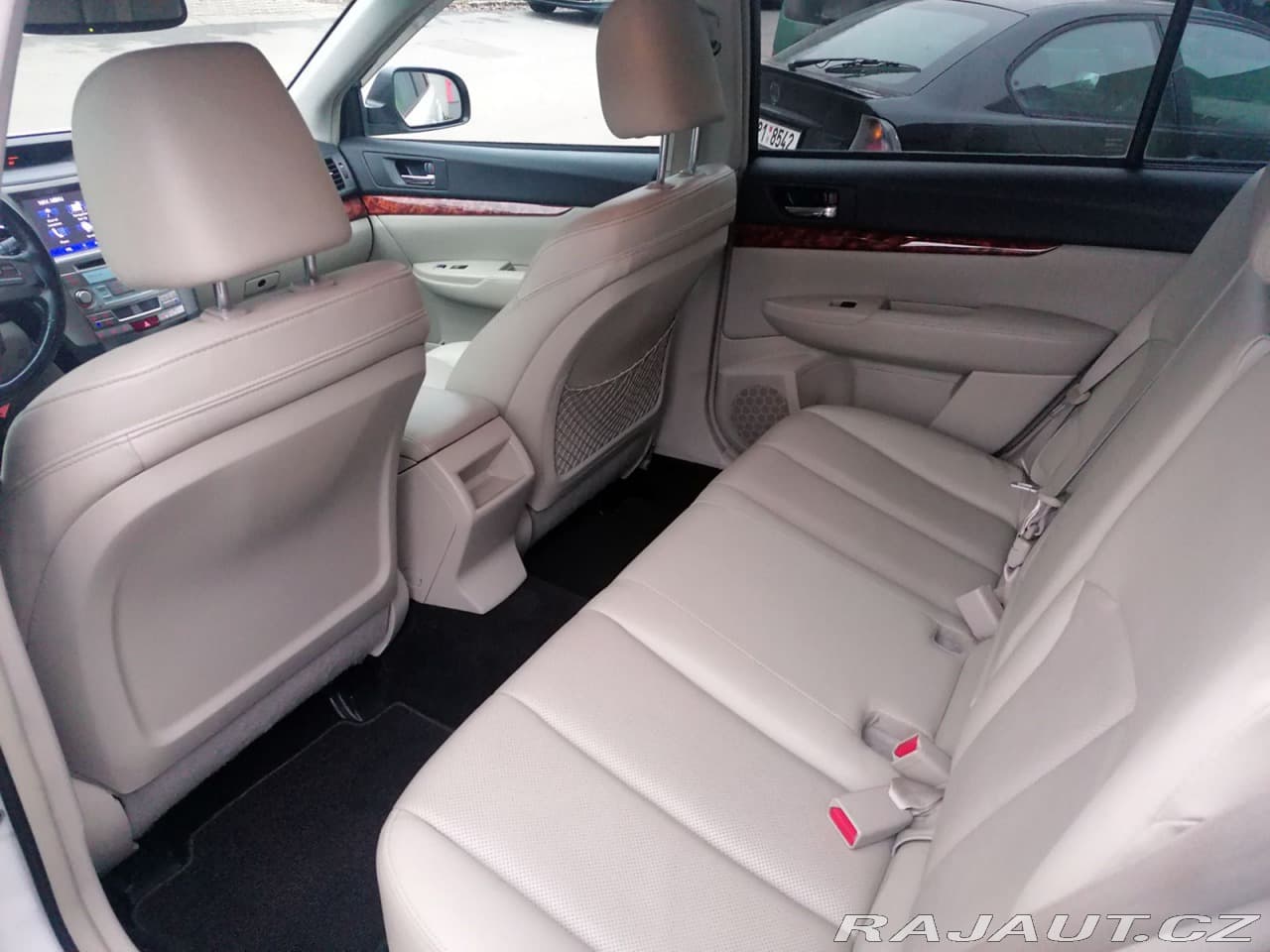 2011 Subaru Outback - 8