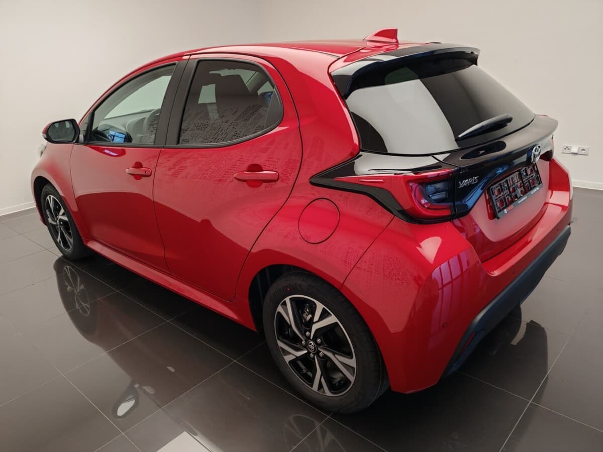 2024 Toyota Yaris - 6