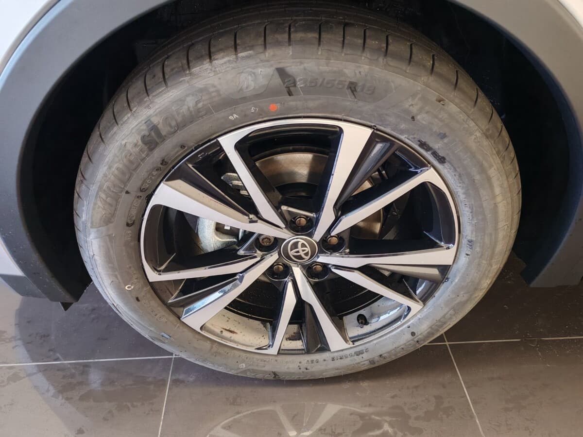 2024 Toyota C-Hr - 12