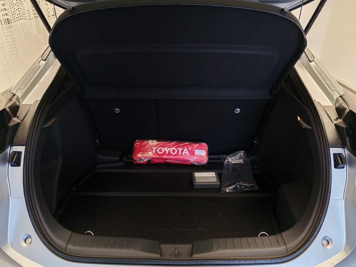 2024 Toyota C-Hr - 13