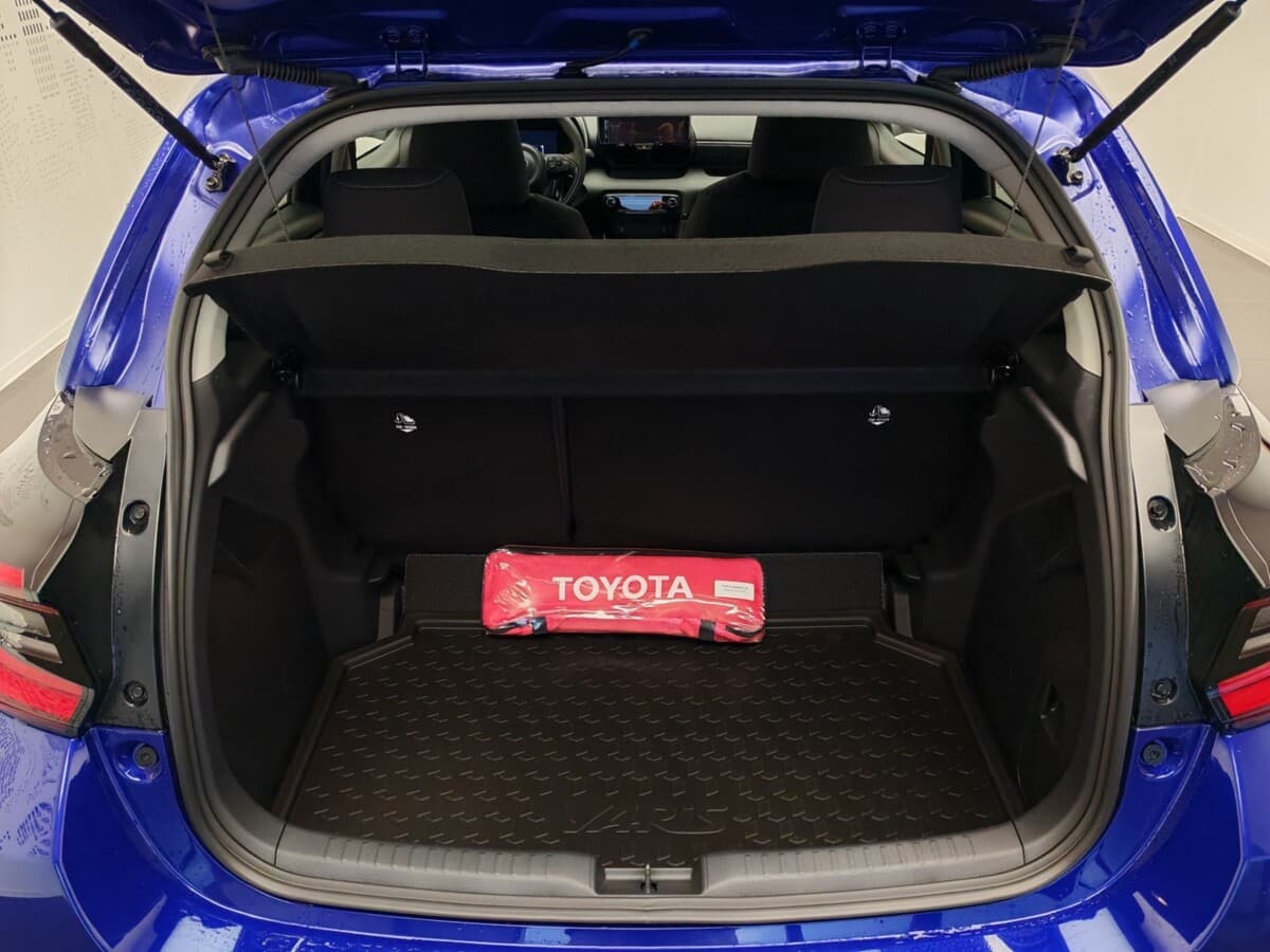 2024 Toyota Yaris - 9