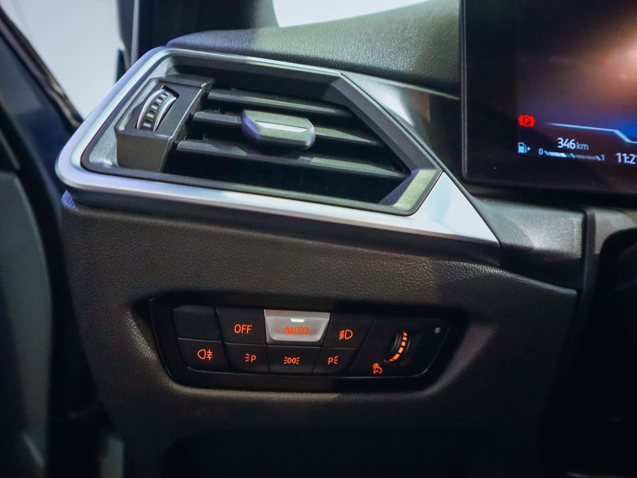 2022 BMW 3-Series - 13