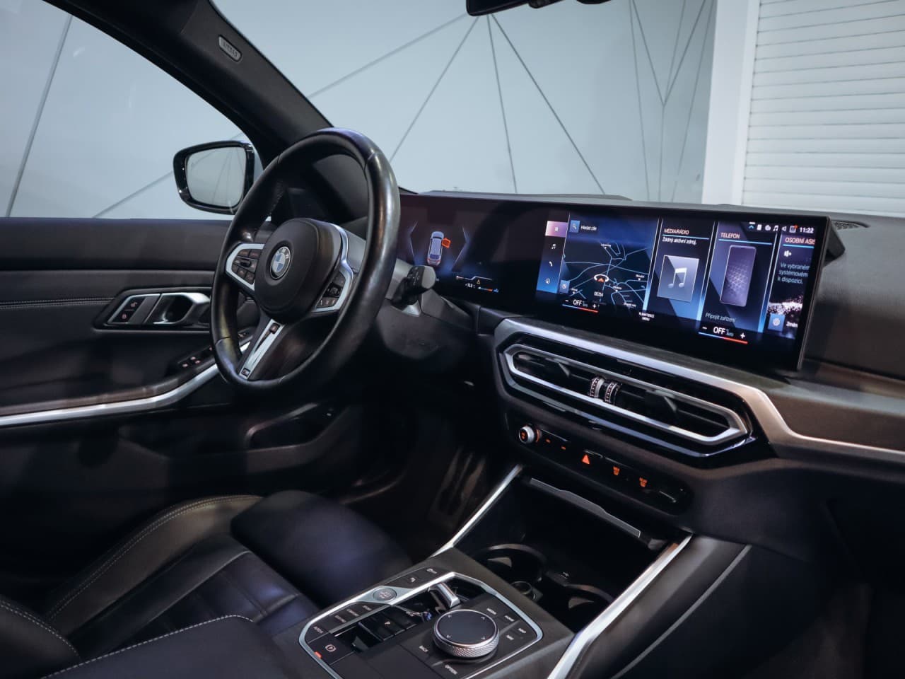 2022 BMW 3-Series - 17