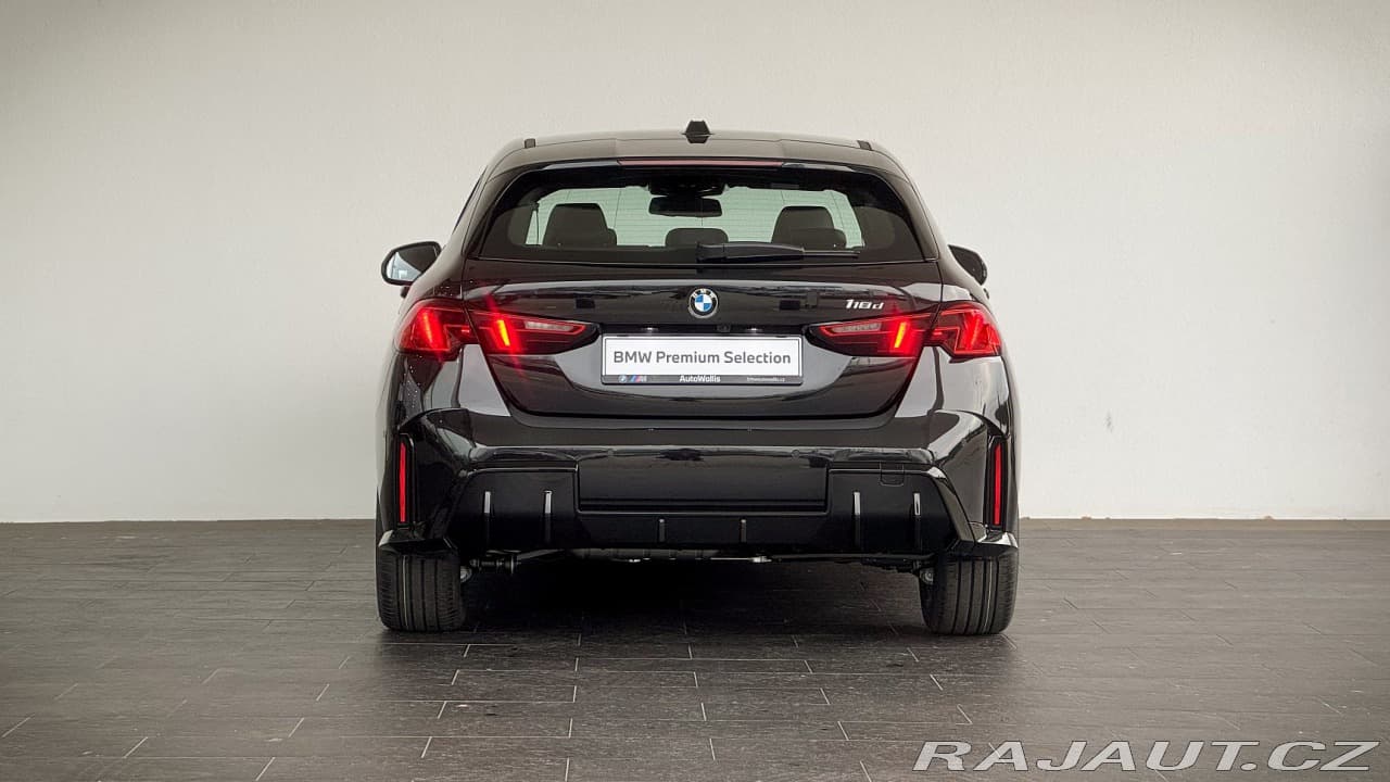 2025 BMW 1-Series - 10