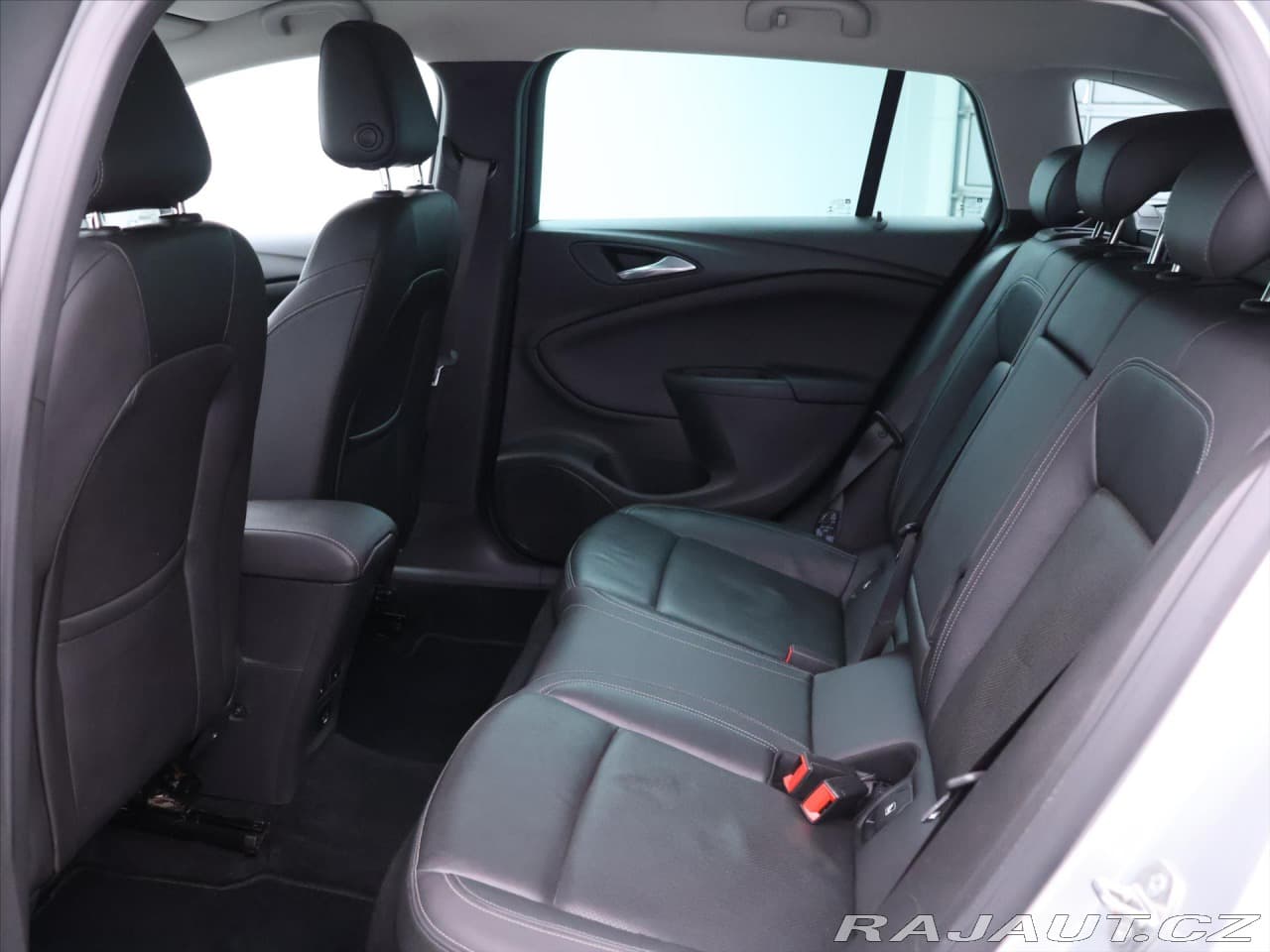 2017 Opel Astra - 14