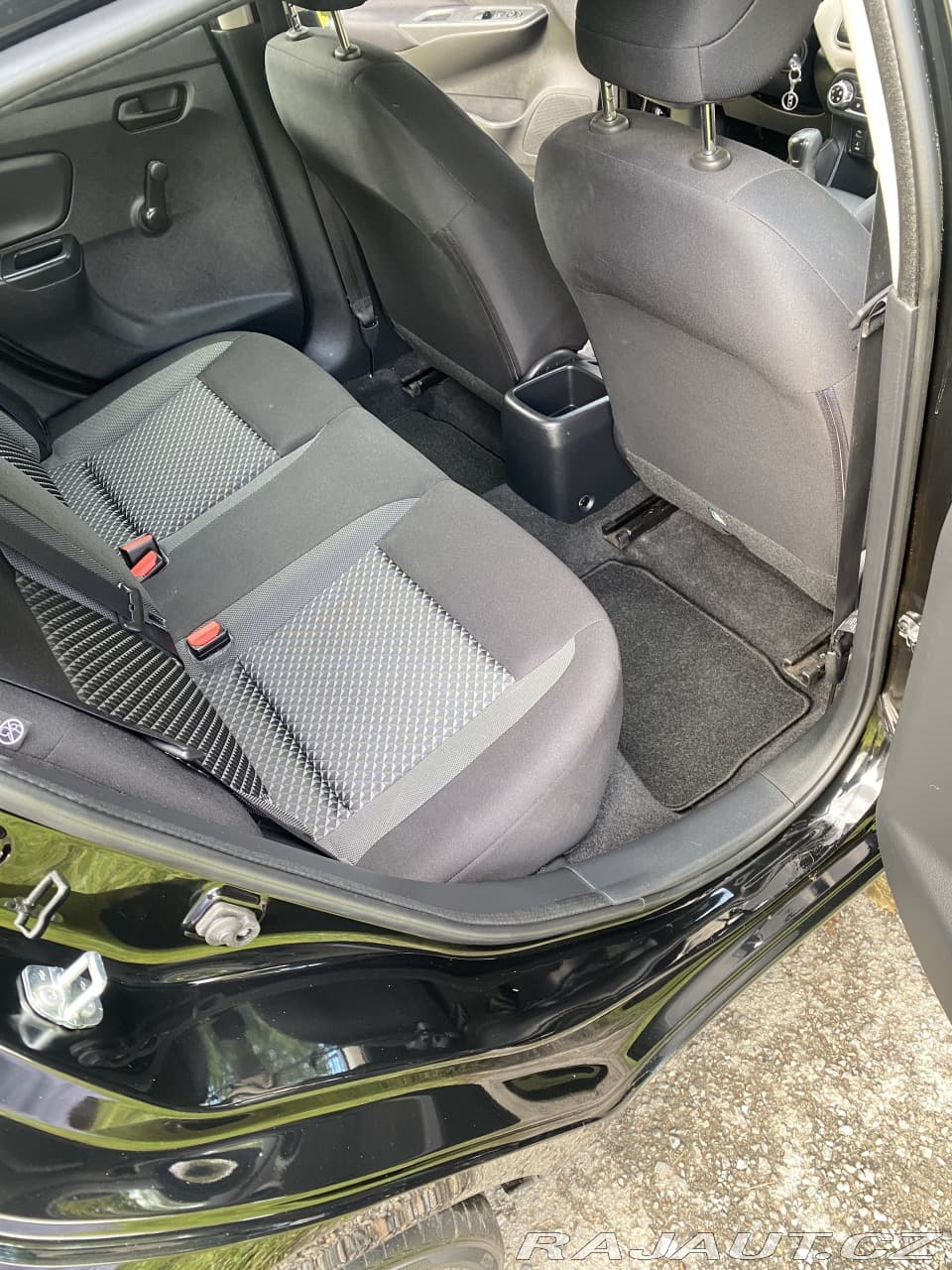 2018 Nissan Micra - 12