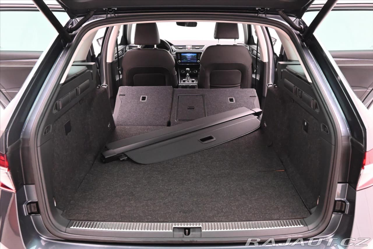 2021 Škoda Superb - 11