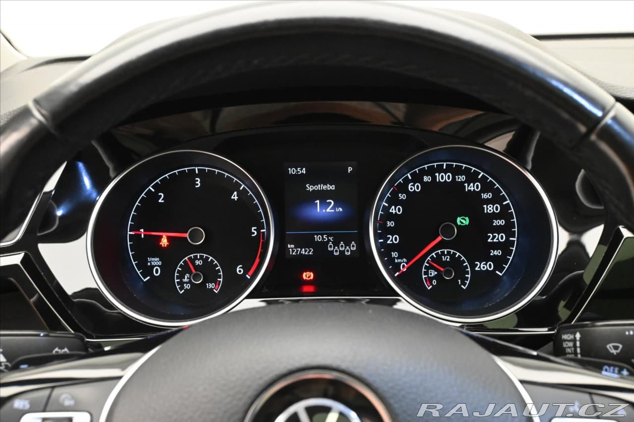 2020 Volkswagen Touran - 17