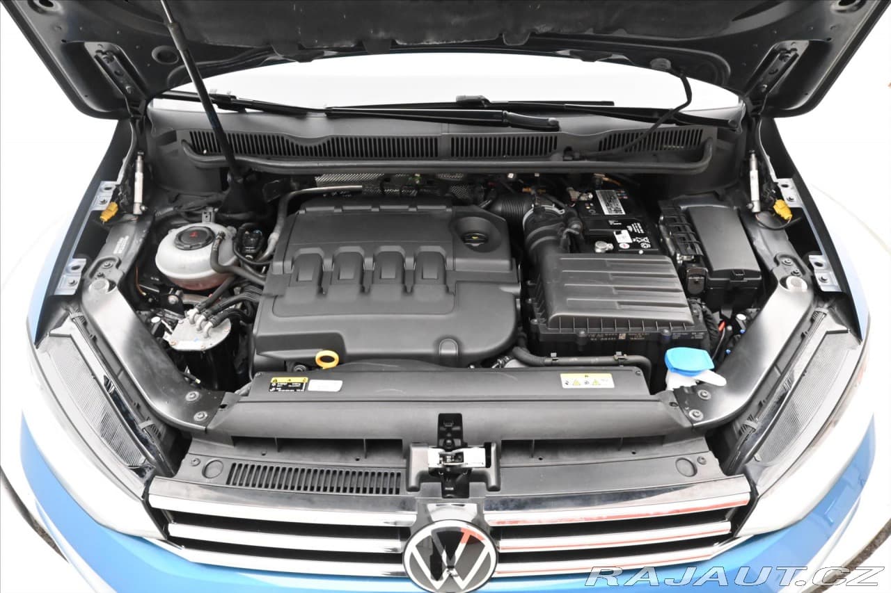 2020 Volkswagen Touran - 9