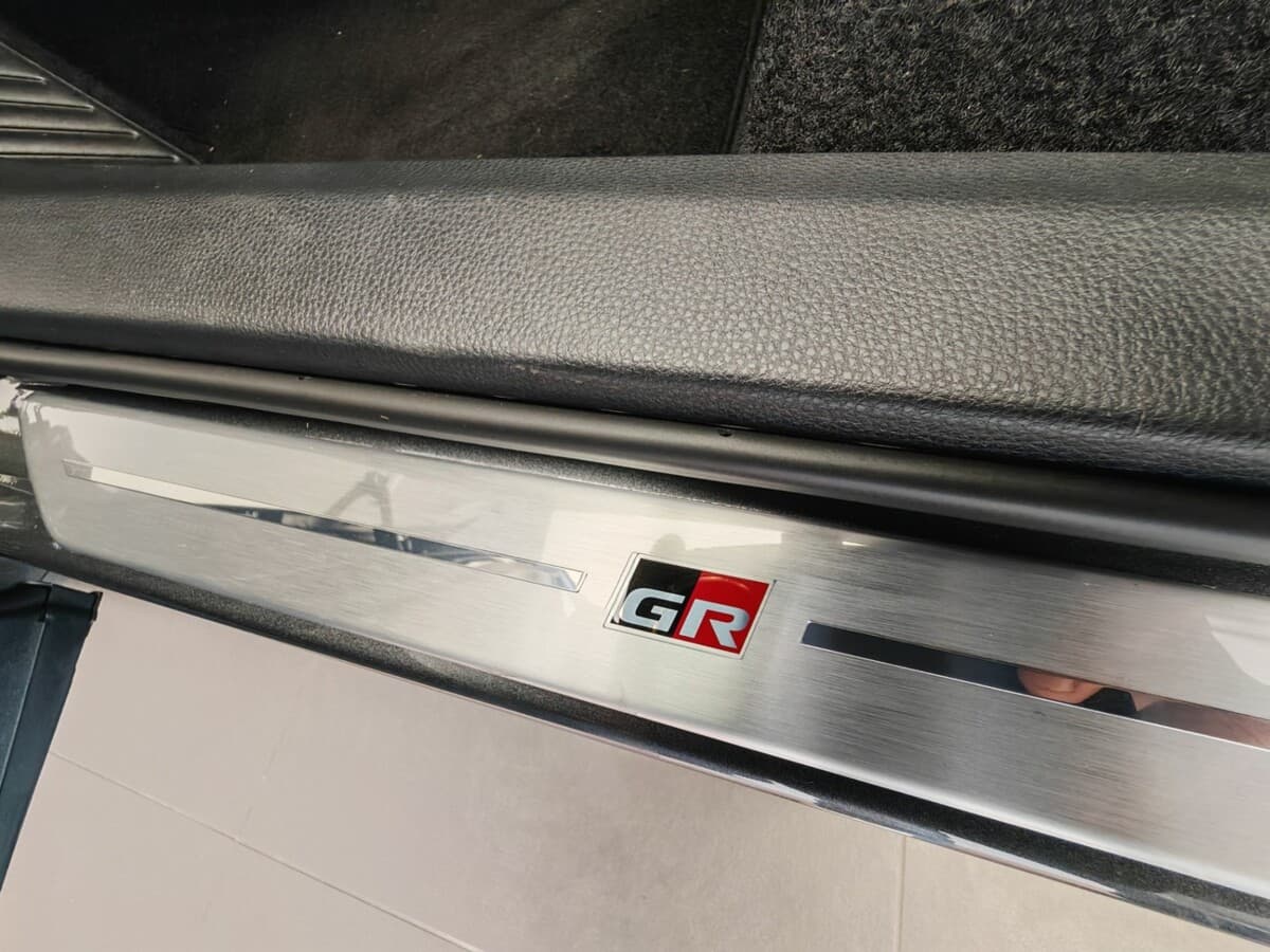 2025 Toyota C-Hr - 9