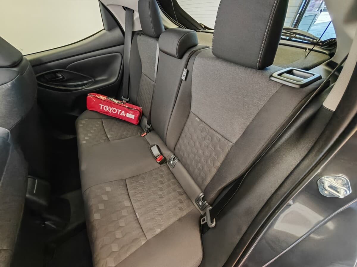 2025 Toyota Yaris - 13