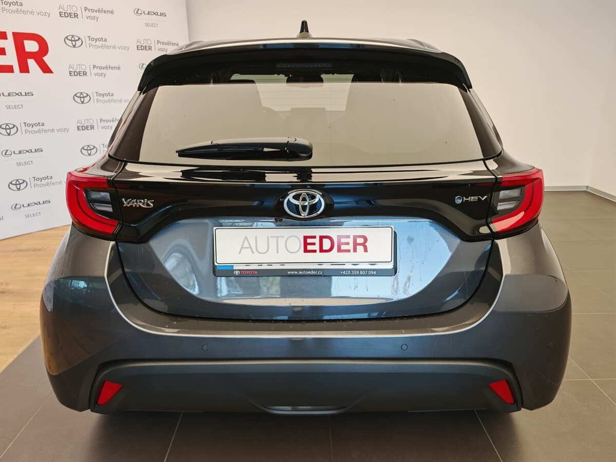 2025 Toyota Yaris - 5