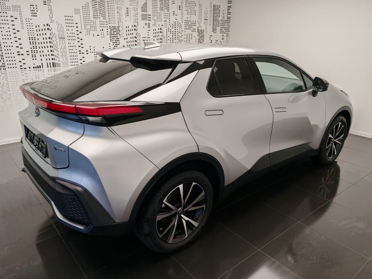 2024 Toyota C-Hr - 4