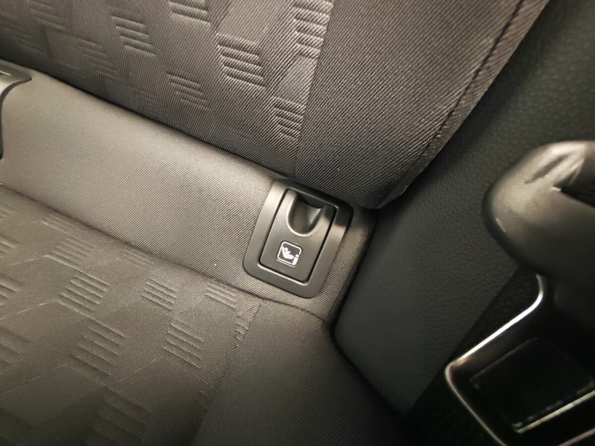 2025 Toyota Yaris - 14