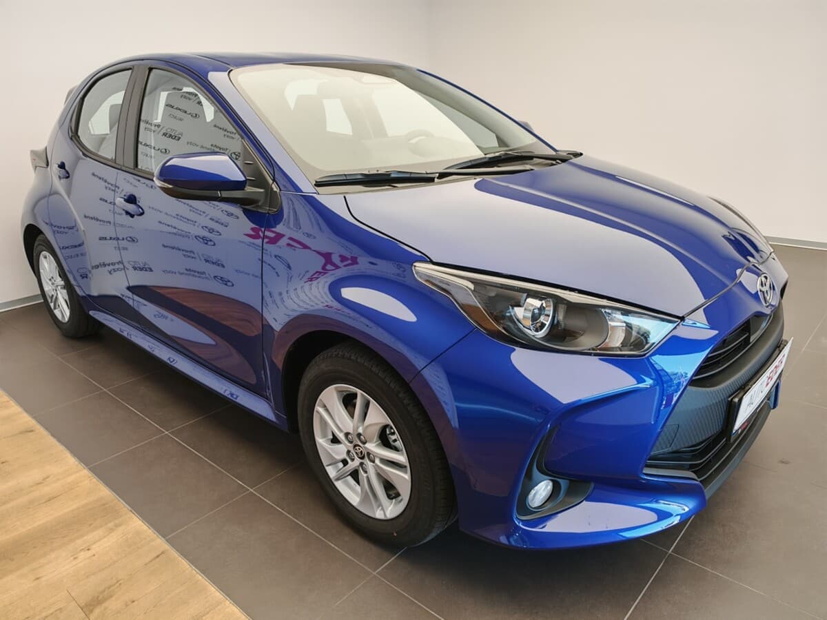 2025 Toyota Yaris - 3