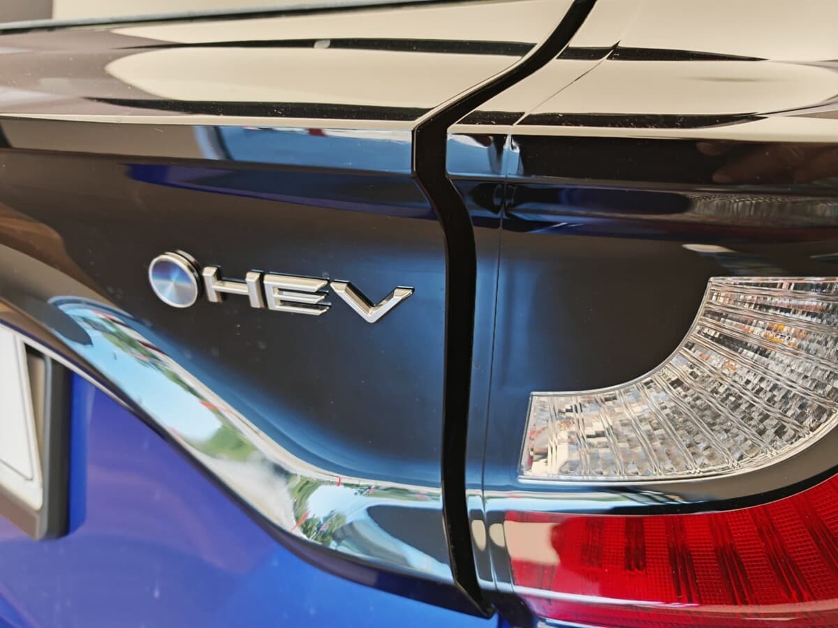 2025 Toyota Yaris - 8