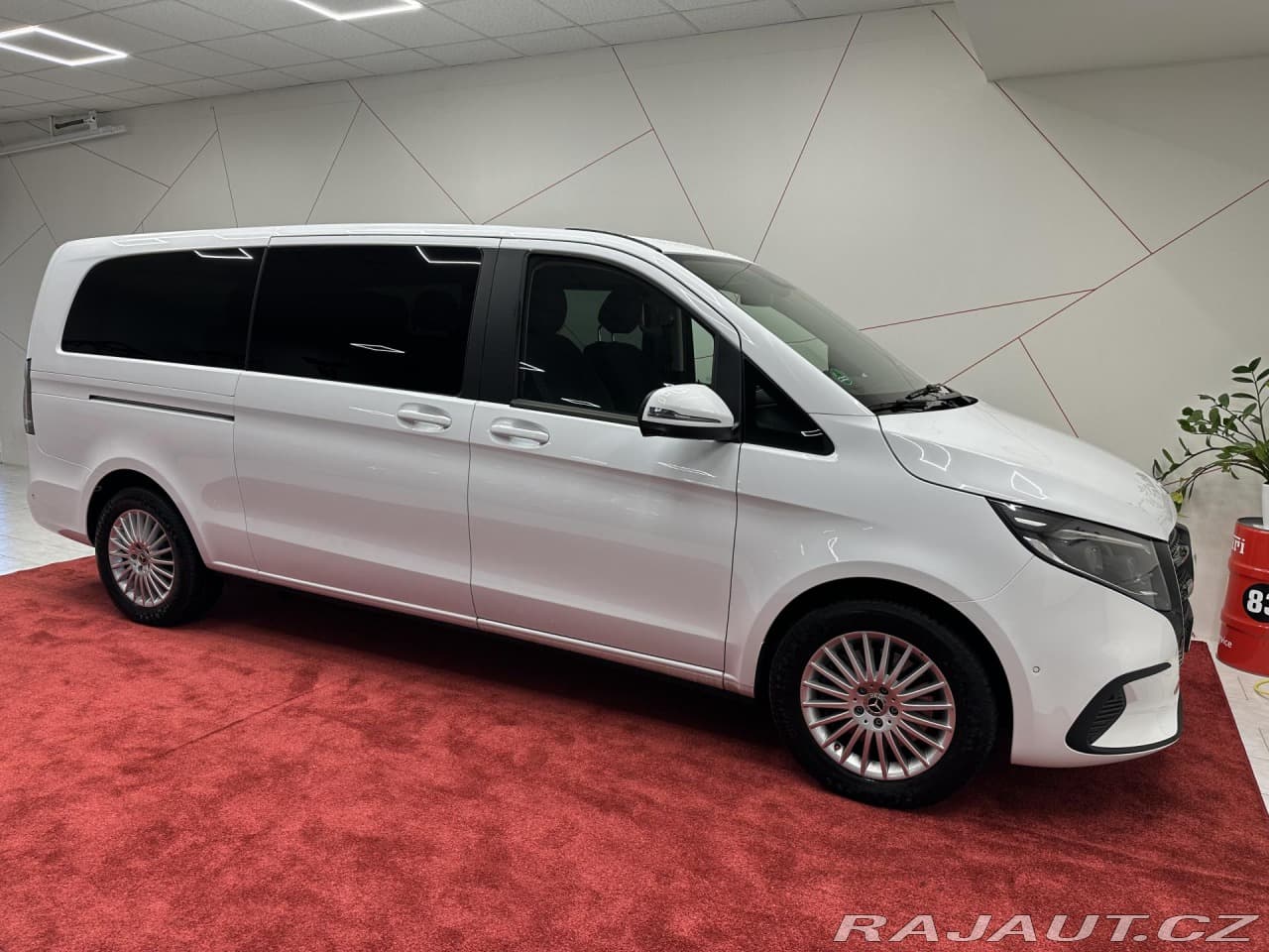 2024 Mercedes-Benz V-Class - 6