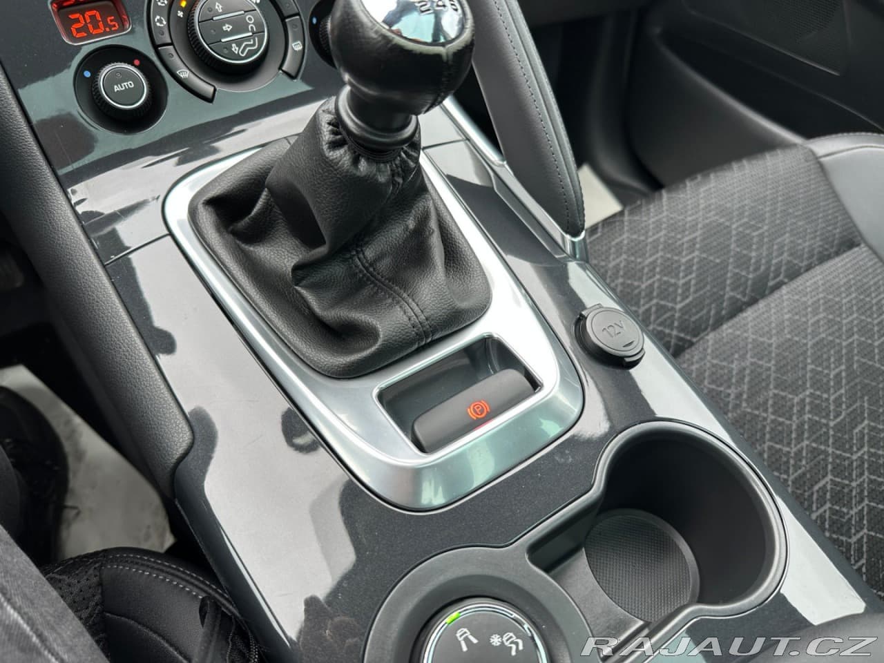 2015 Peugeot 3008 - 19