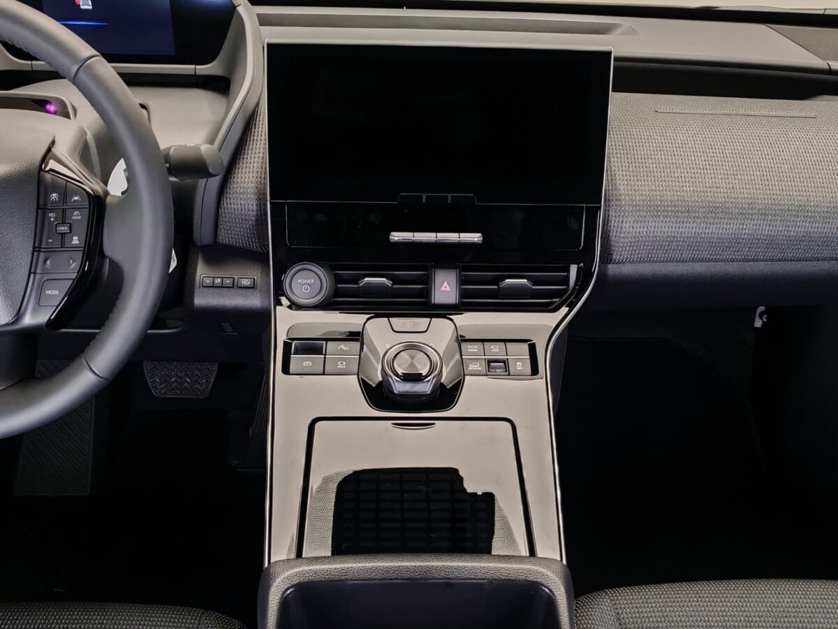 2024 Toyota Bz4x - 16