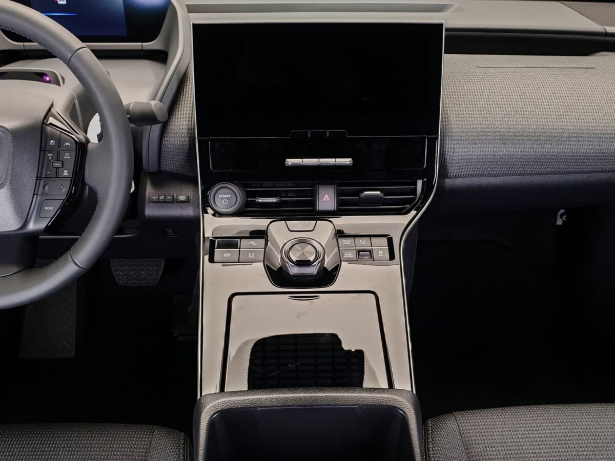 2024 Toyota Bz4x - 15