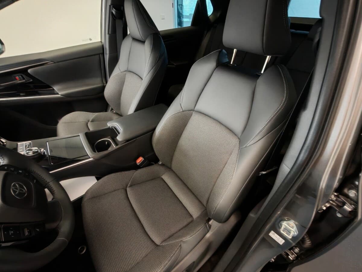 2024 Toyota Bz4x - 16