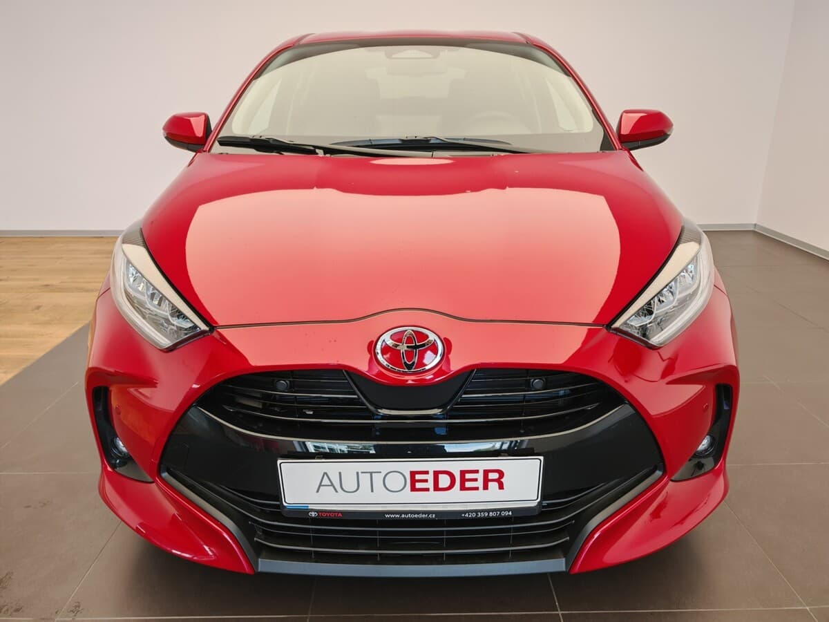 2025 Toyota Yaris - 2