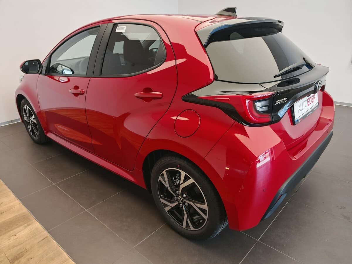 2025 Toyota Yaris - 5