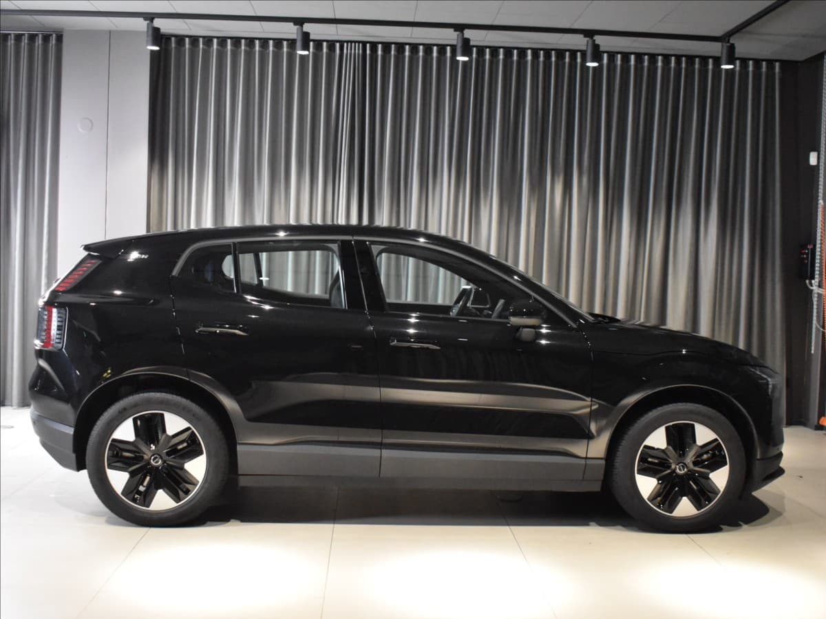 2025 Volvo Ex30 - 3