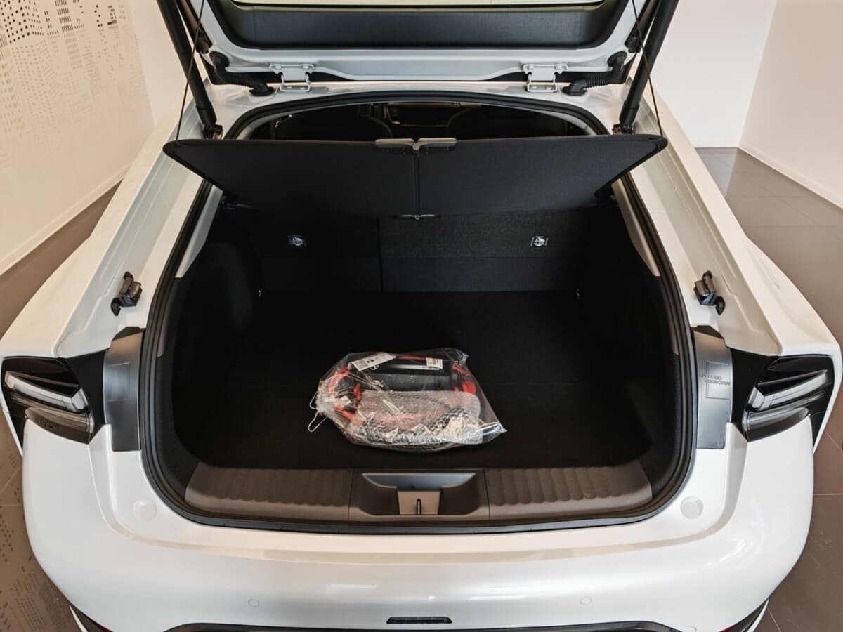 2023 Toyota Prius - 7