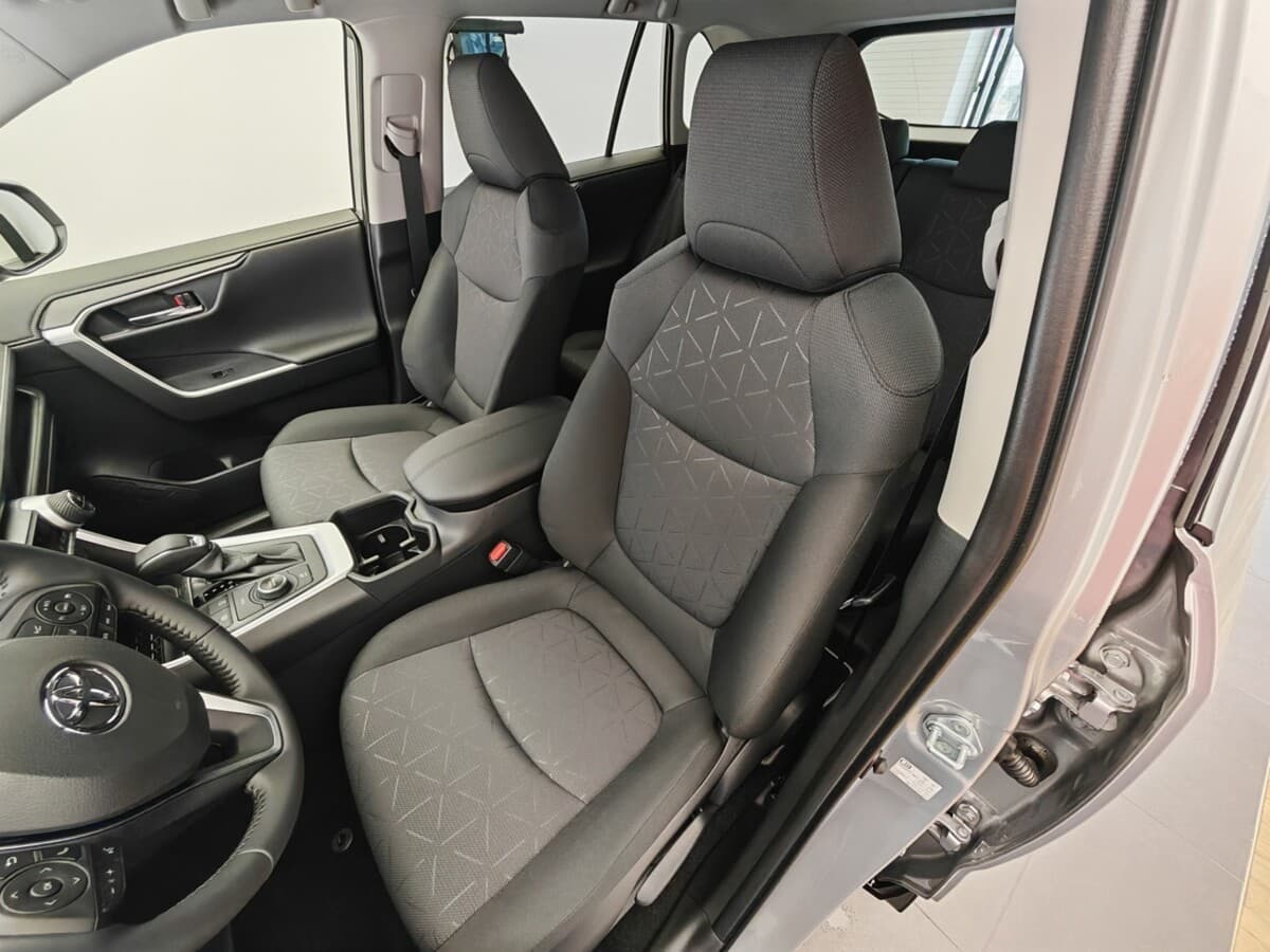 2025 Toyota Rav4 - 11