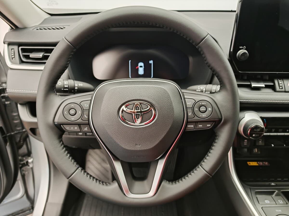 2025 Toyota Rav4 - 18