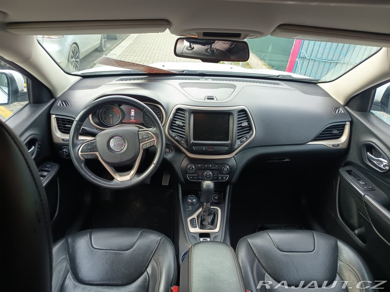 2015 Jeep Cherokee - 16