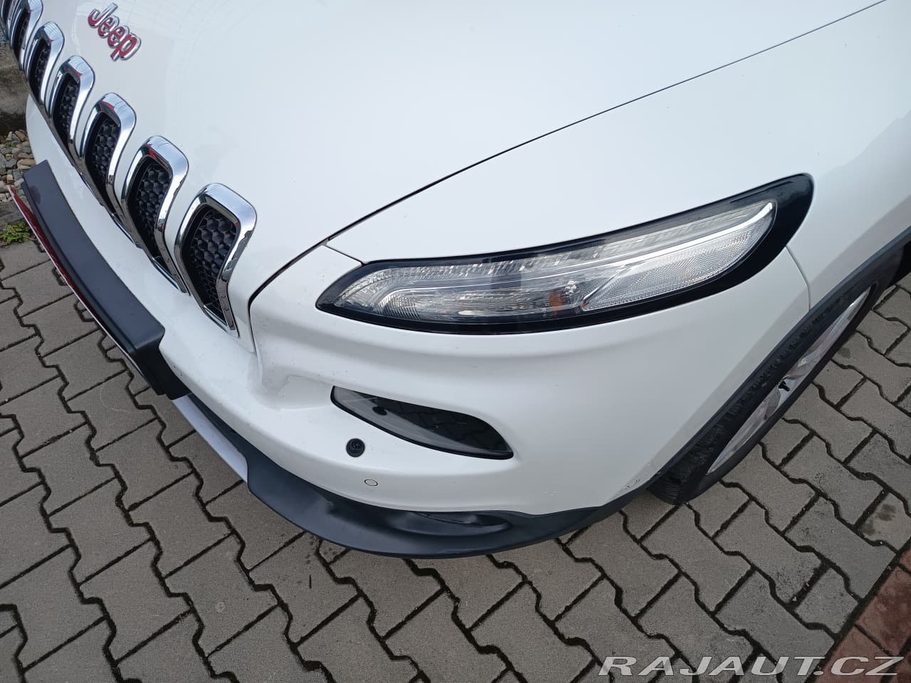 2015 Jeep Cherokee - 4