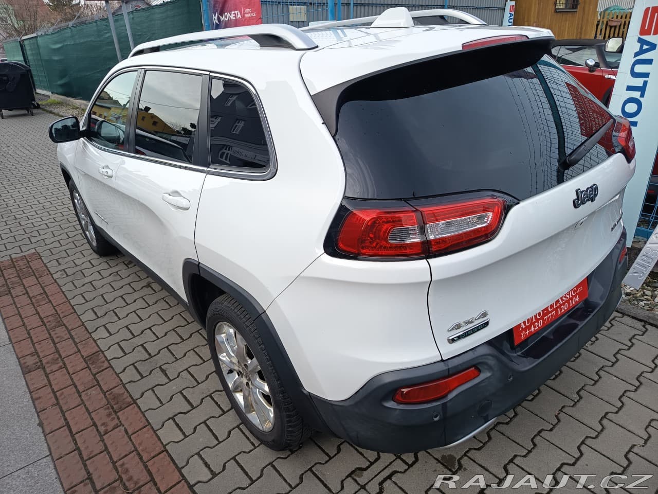 2015 Jeep Cherokee - 8