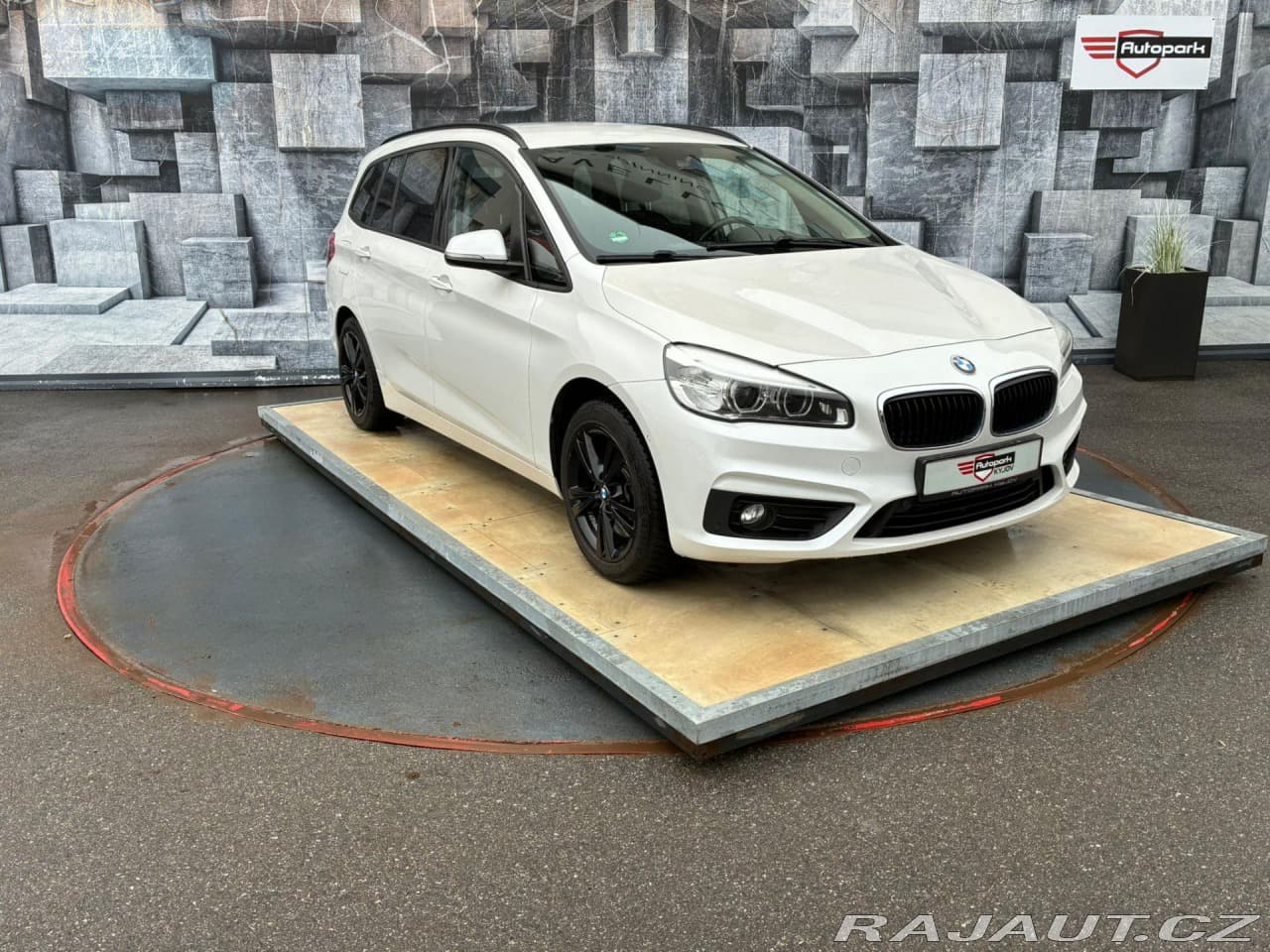 BMW 2 220i GT, 141KW, 7 MÍST