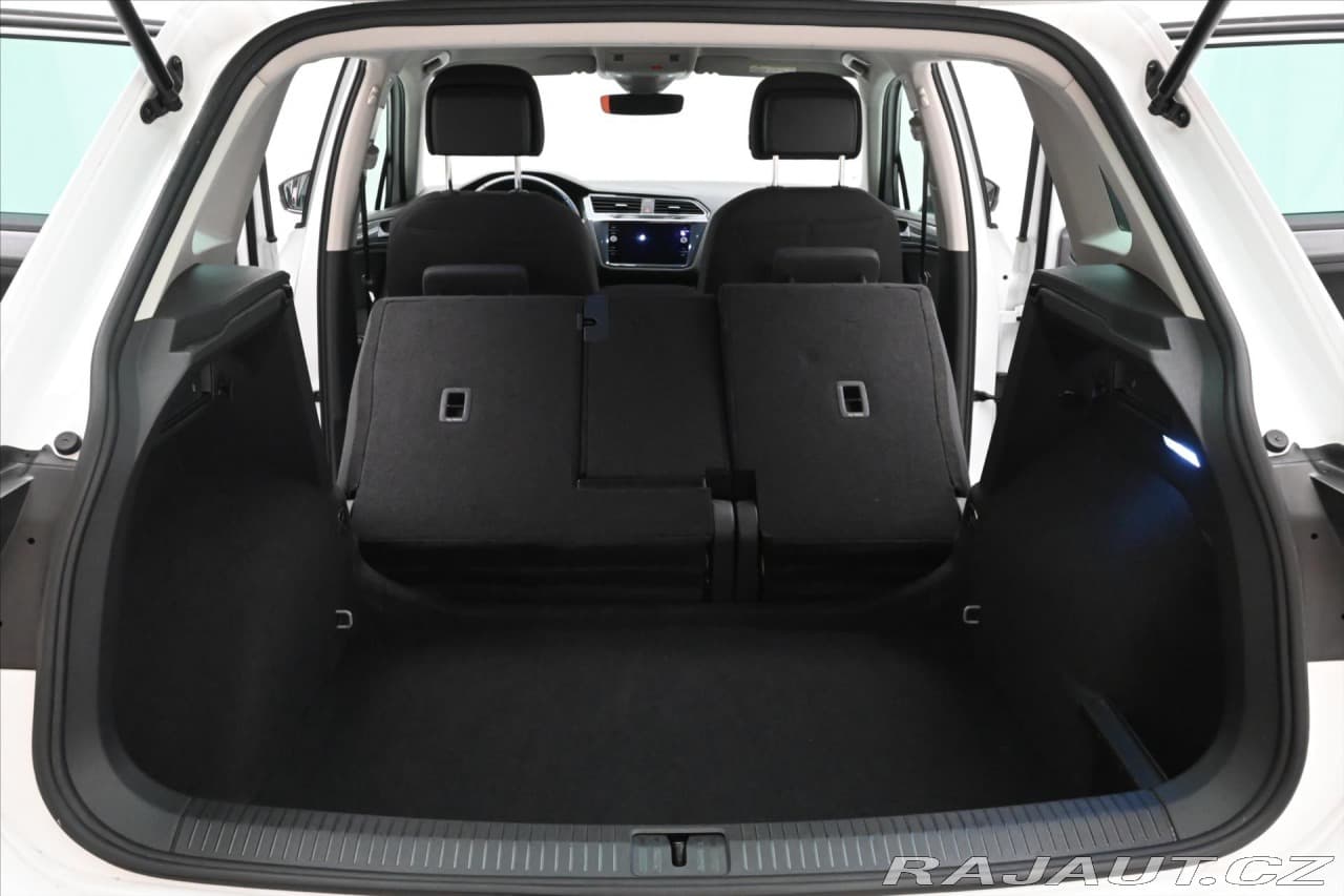 2021 Volkswagen Tiguan - 11