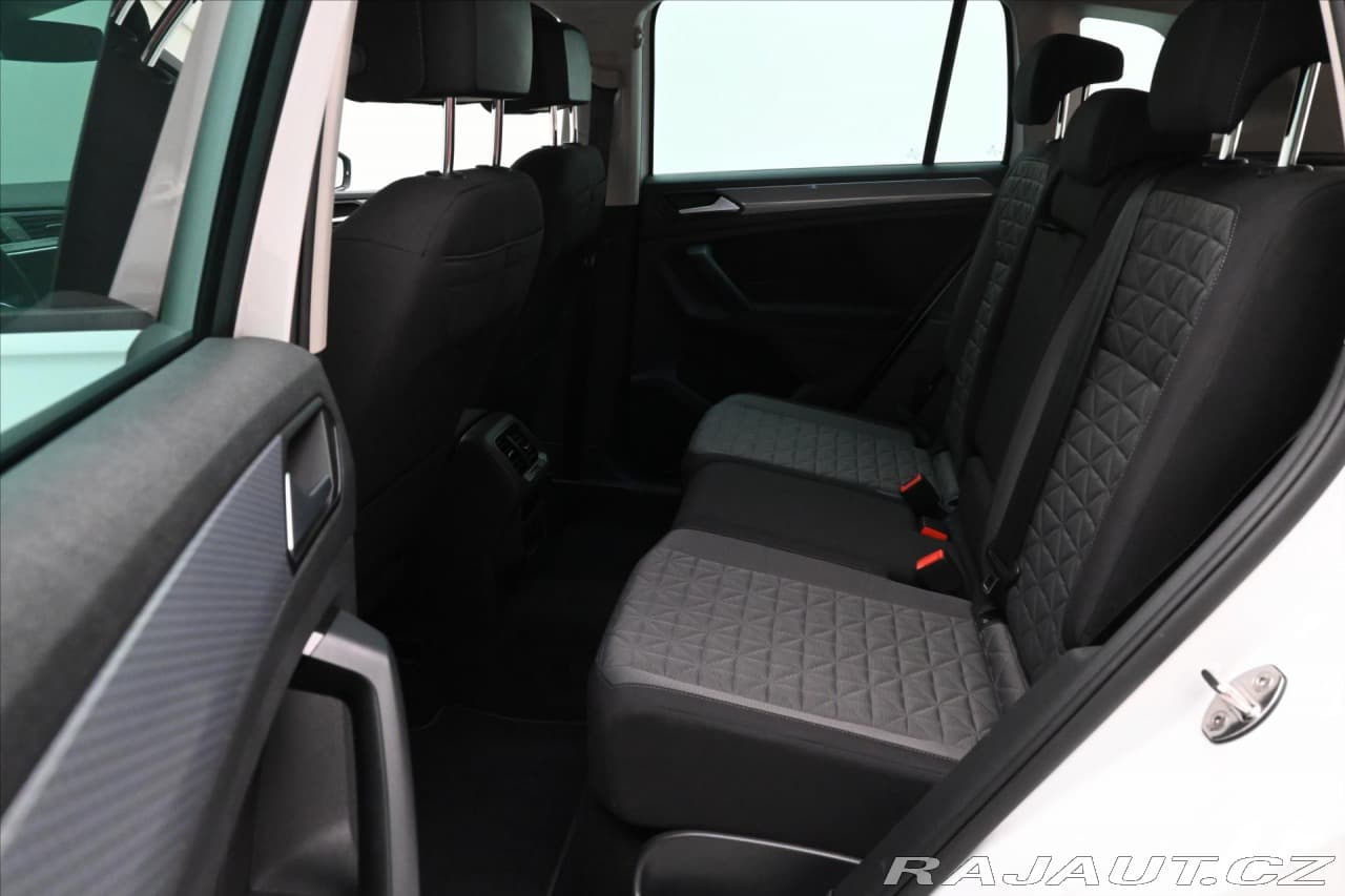 2021 Volkswagen Tiguan - 14