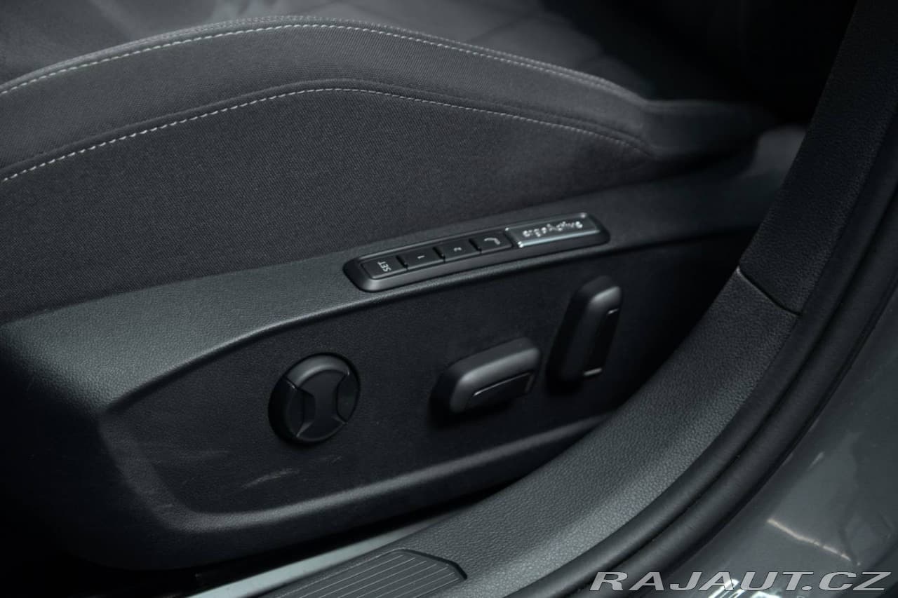 2021 Volkswagen Golf - 10