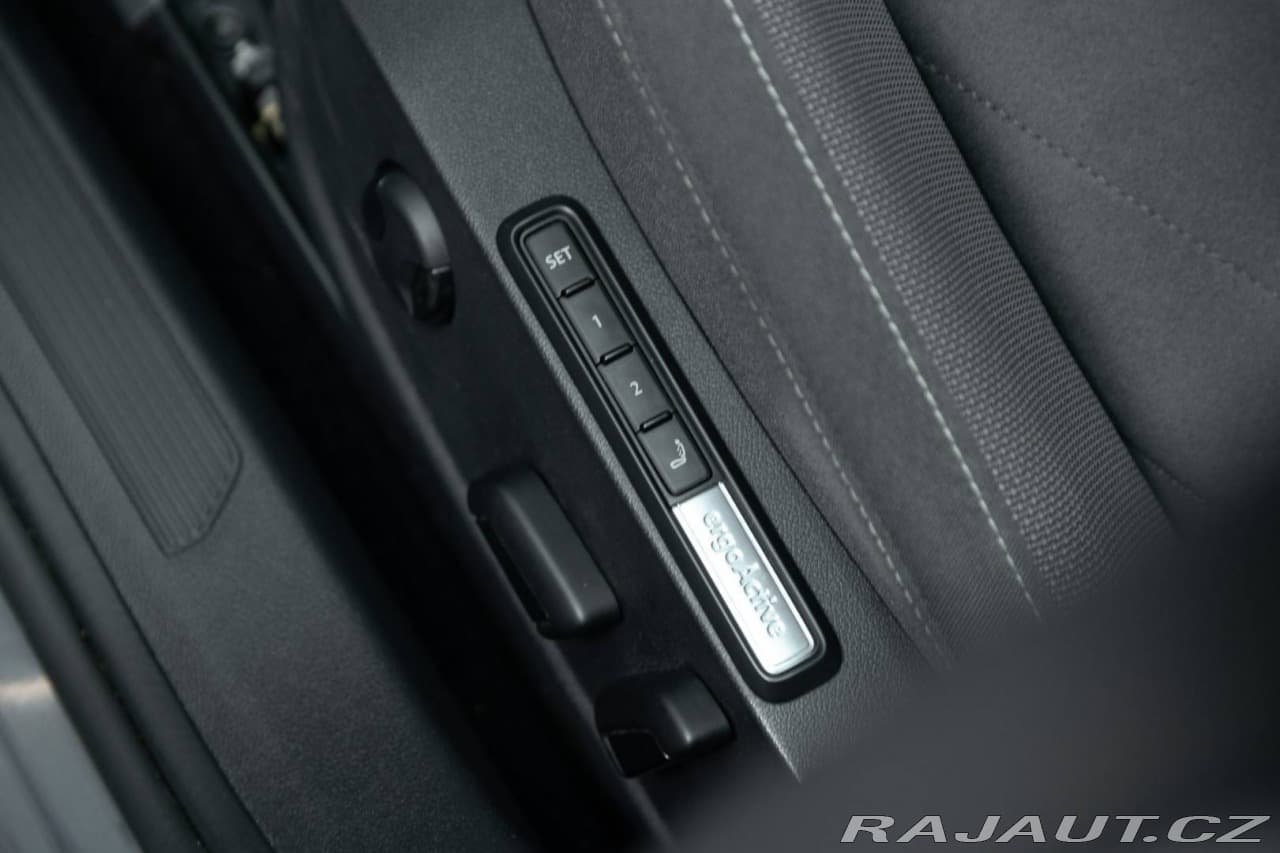 2021 Volkswagen Golf - 8