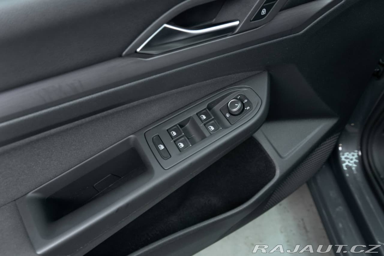 2021 Volkswagen Golf - 9