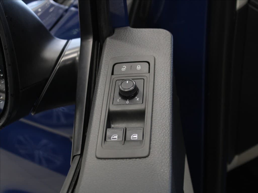 2016 Volkswagen Transporter - 13