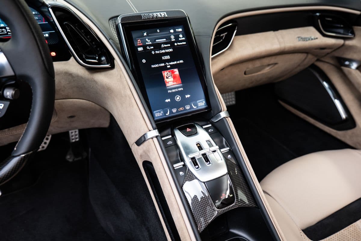 2024 Ferrari Roma - 12