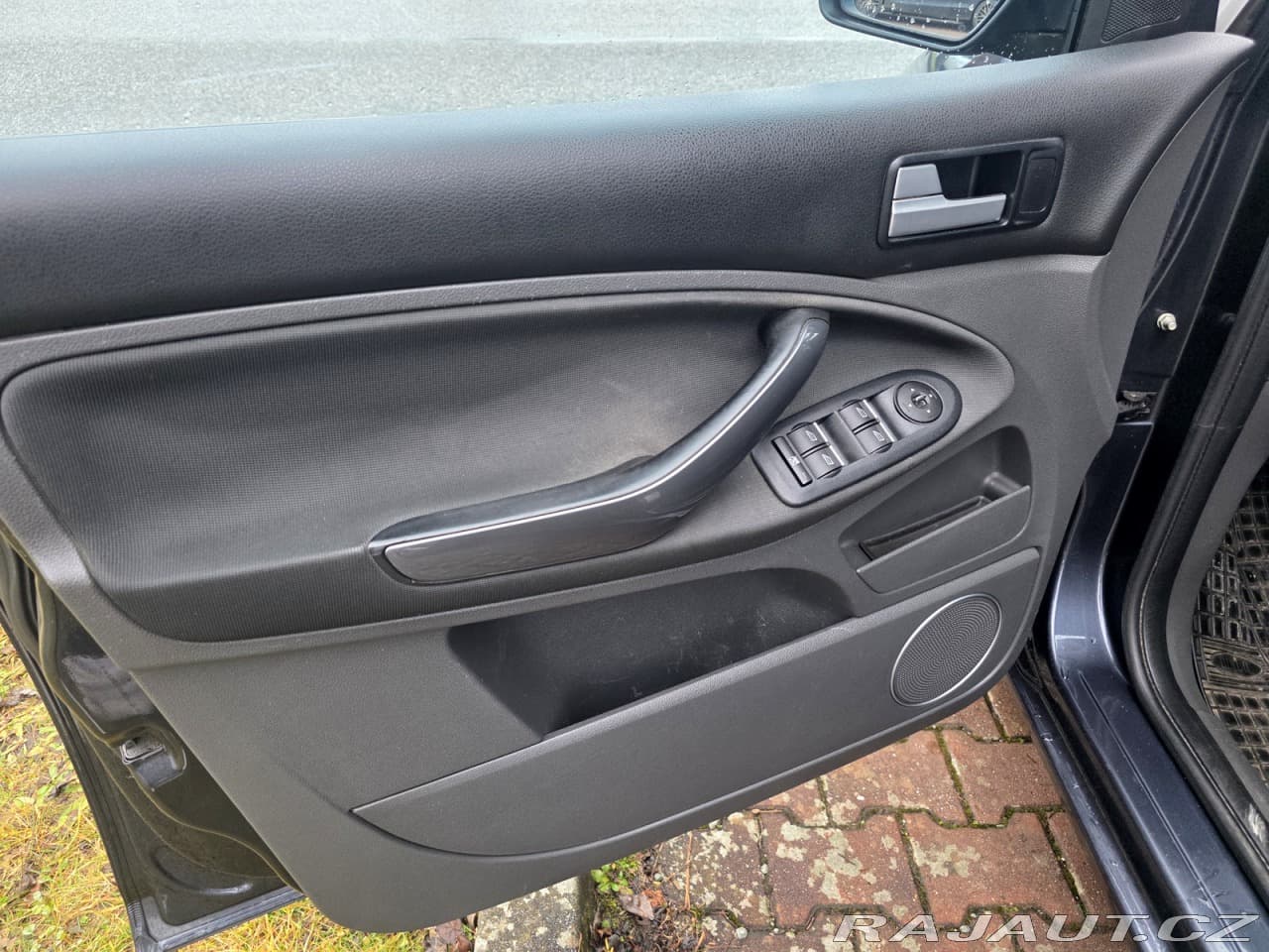 2010 Ford C-Max - 10