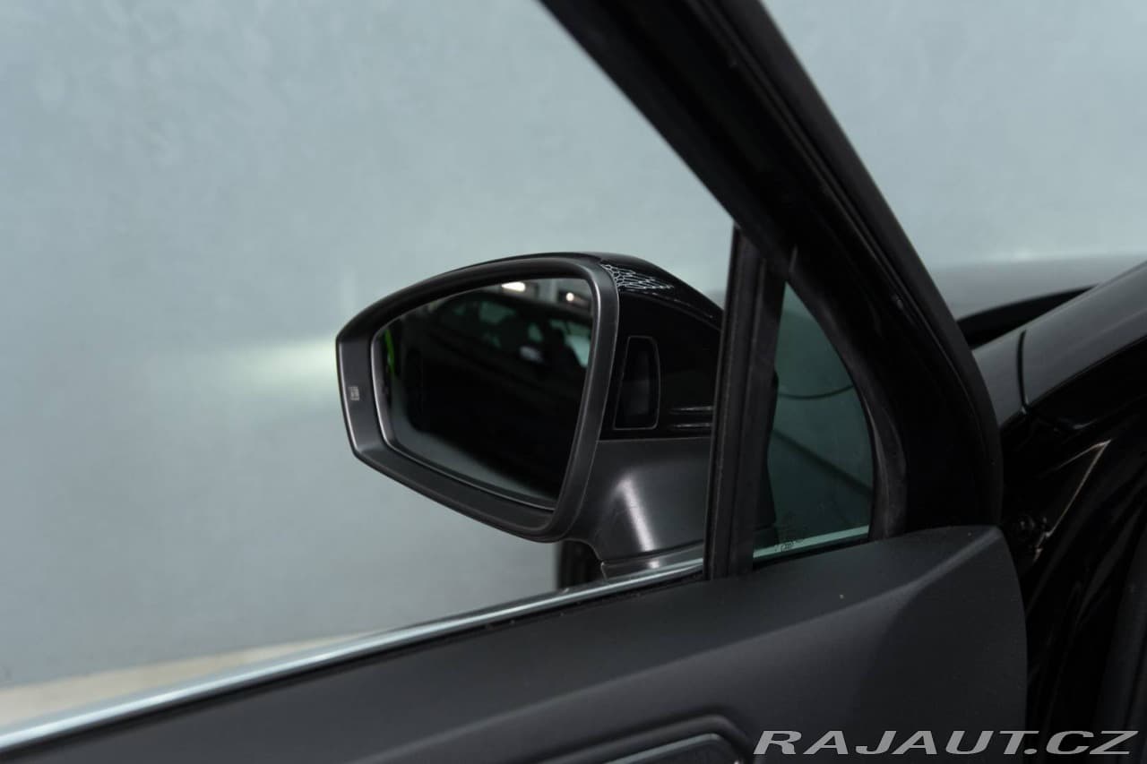 2022 Volkswagen Tiguan - 11