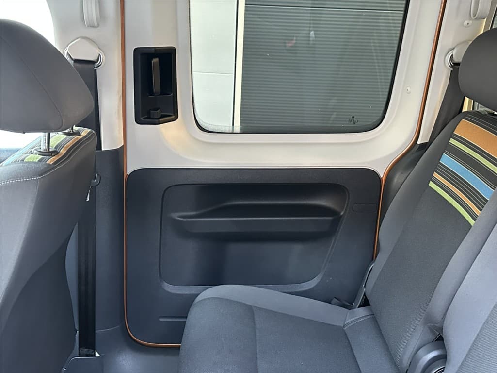 2013 Volkswagen Caddy - 15